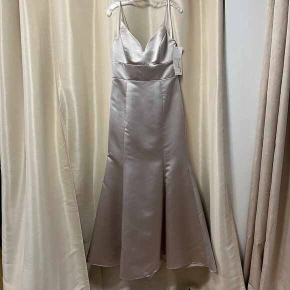 Hailey Paige Occasions Silver Bridesmaid/Event Dress Size 12 Never Worn - Picture 2 of 8